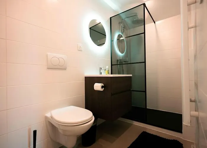 6 Centre Avec Parking * 엑스레뱅